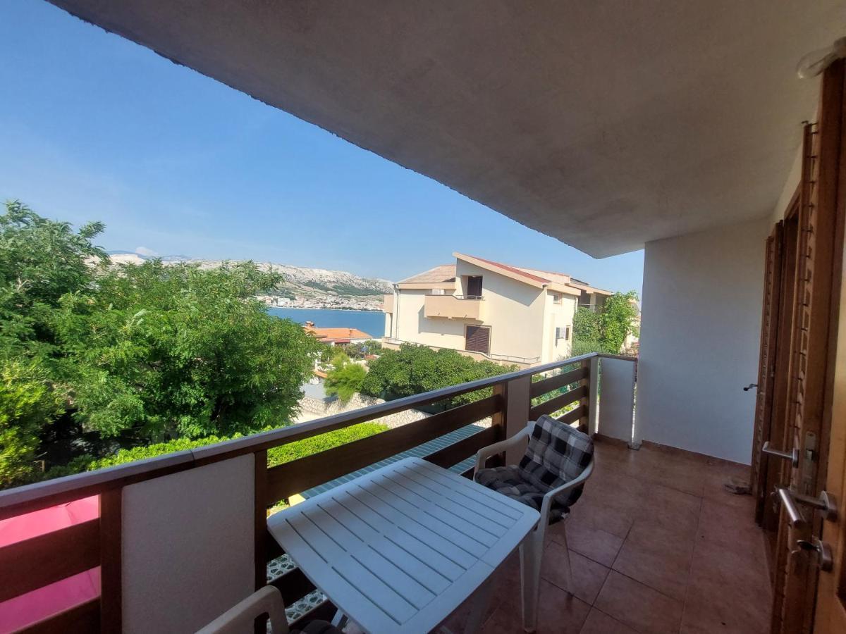 Studio-App Iva, Balcony With Sea View - 50 M From Beach Pag Town Esterno foto