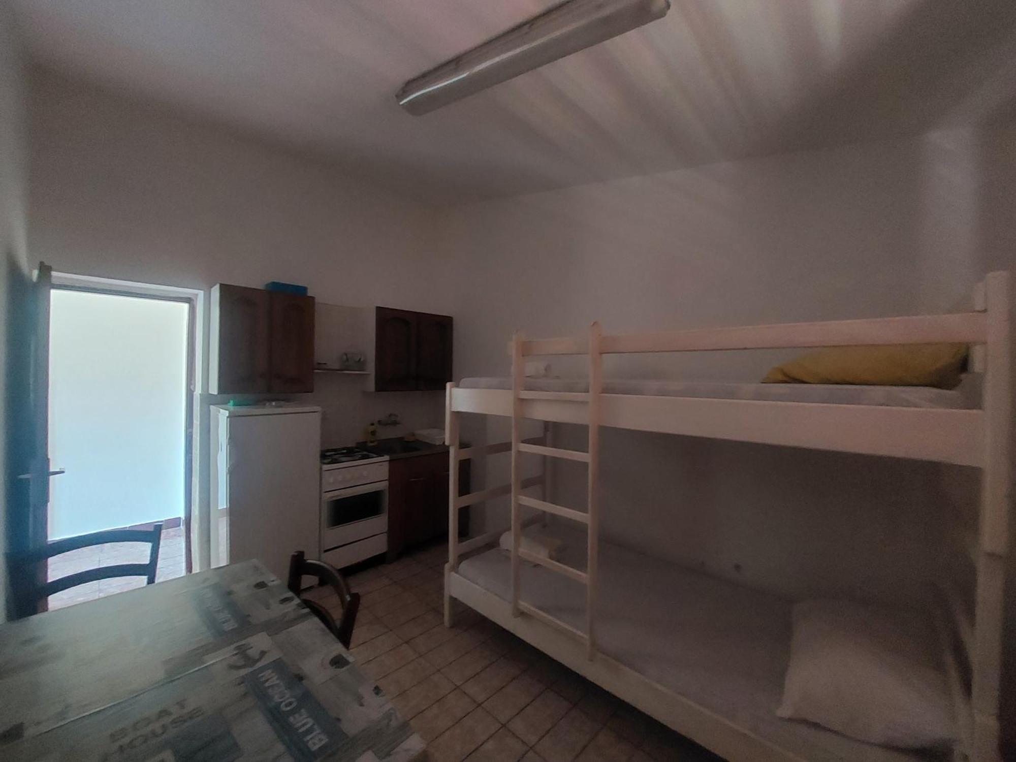 Studio-App Iva, Balcony With Sea View - 50 M From Beach Pag Town Esterno foto