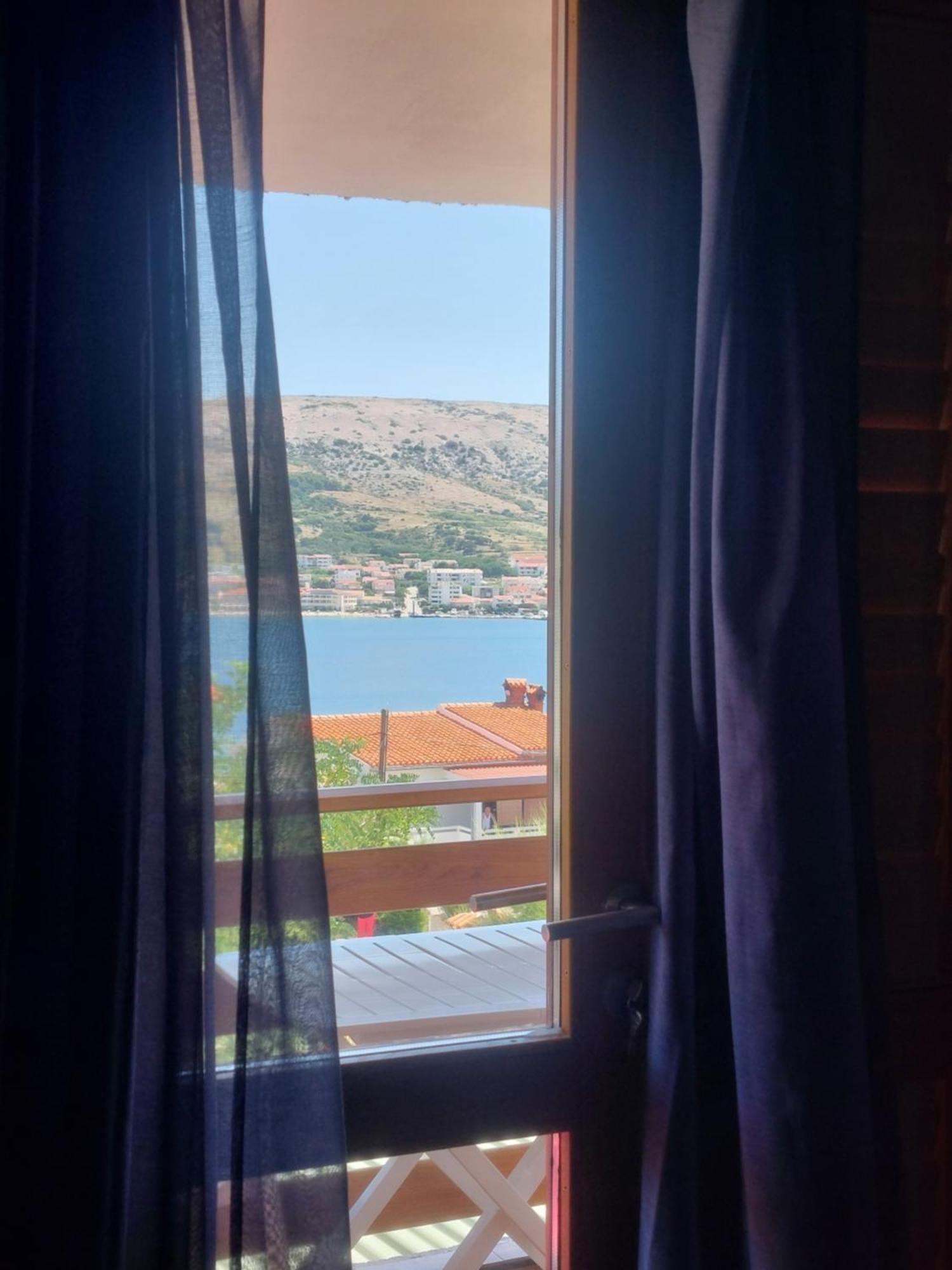 Studio-App Iva, Balcony With Sea View - 50 M From Beach Pag Town Esterno foto